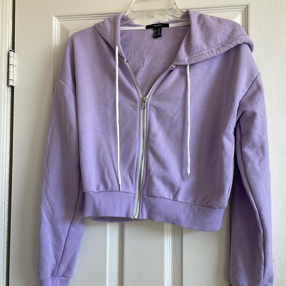 Forever 21 Tops - ⭐️ Forever 21 Cropped Lavender Zip Down Hoodie